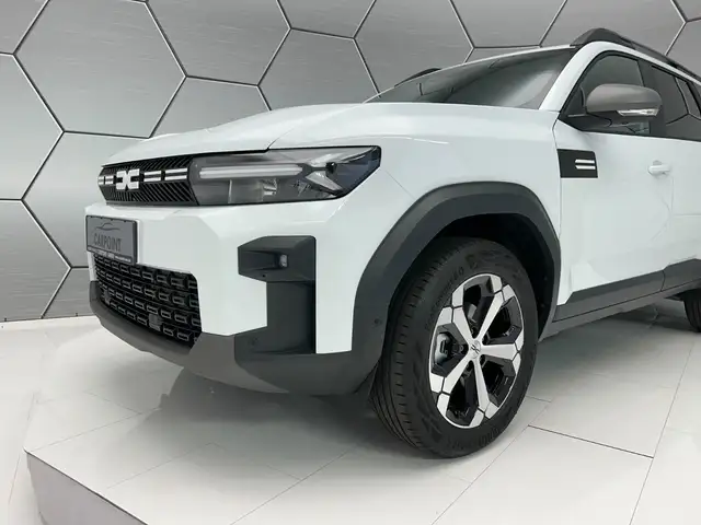 Dacia Bigster view 10