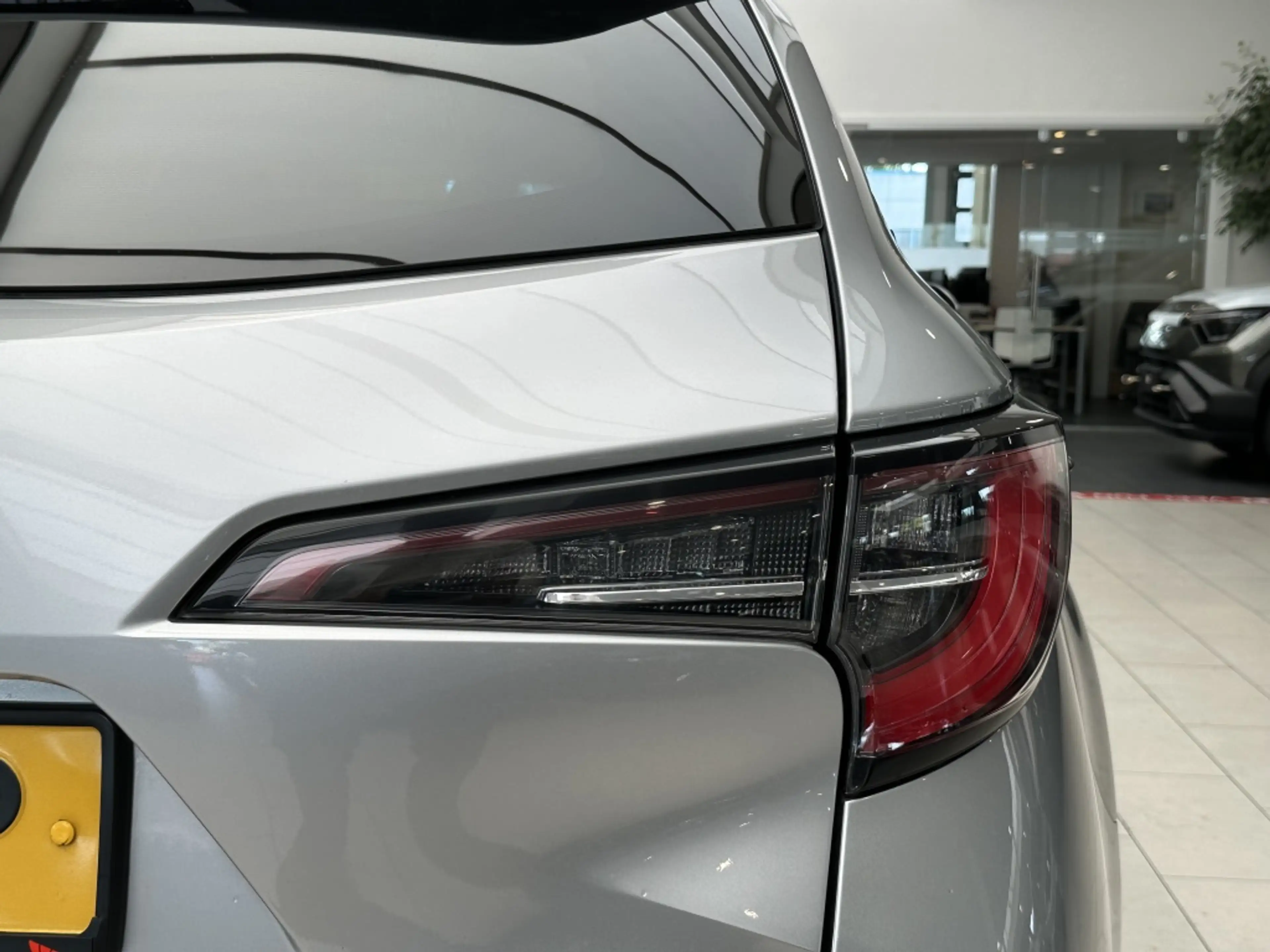 Suzuki Swace 1.8 Hybrid Style [ ALL SEASON I CLIMA I STOEL/ STU — photo 22