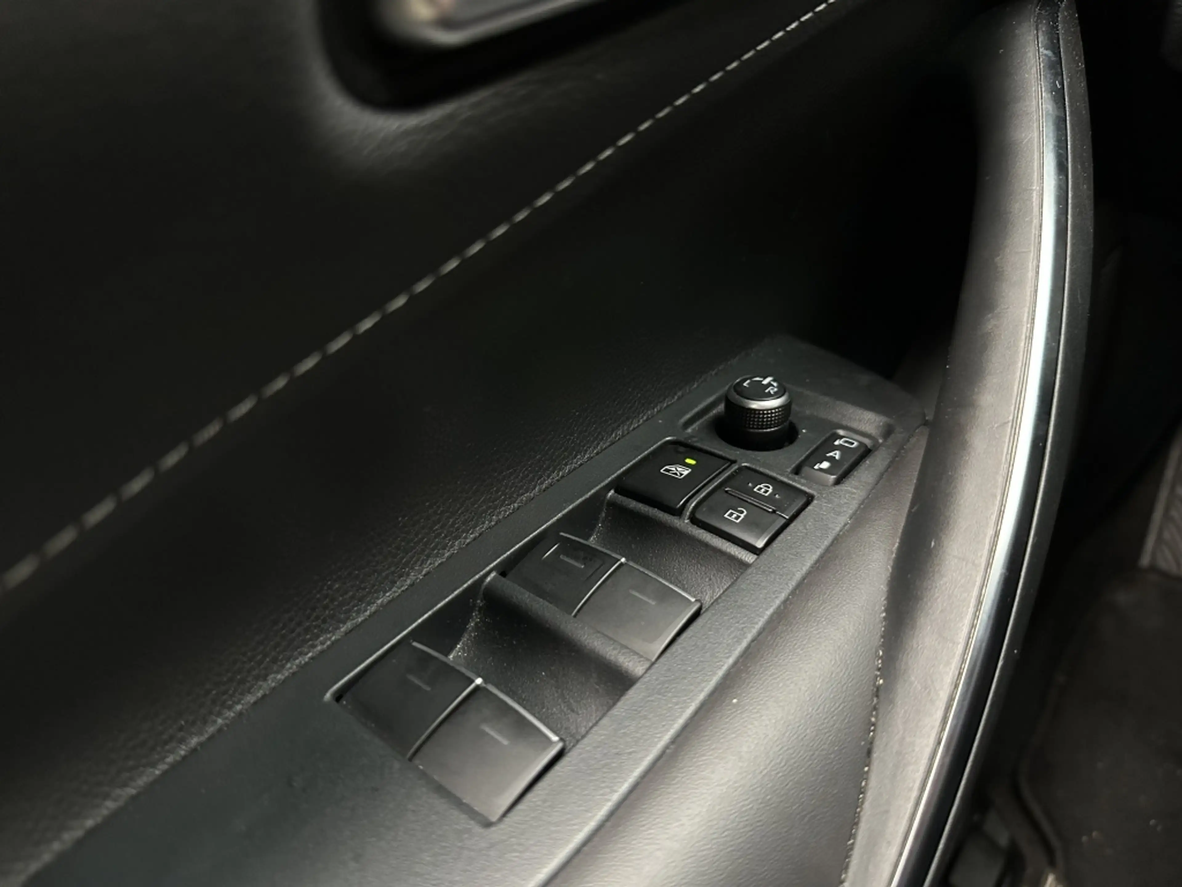 Suzuki Swace 1.8 Hybrid Style [ ALL SEASON I CLIMA I STOEL/ STU — photo 18