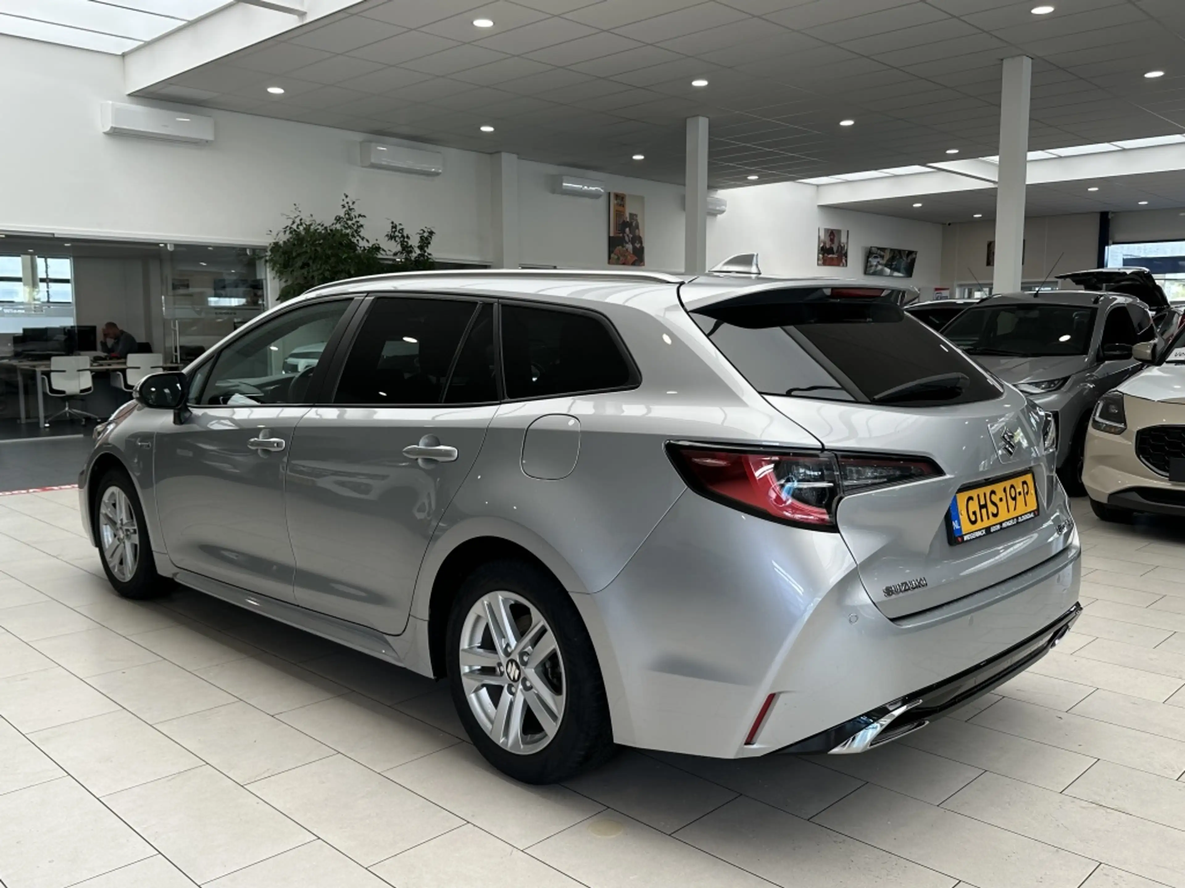 Suzuki Swace 1.8 Hybrid Style [ ALL SEASON I CLIMA I STOEL/ STU — photo 28