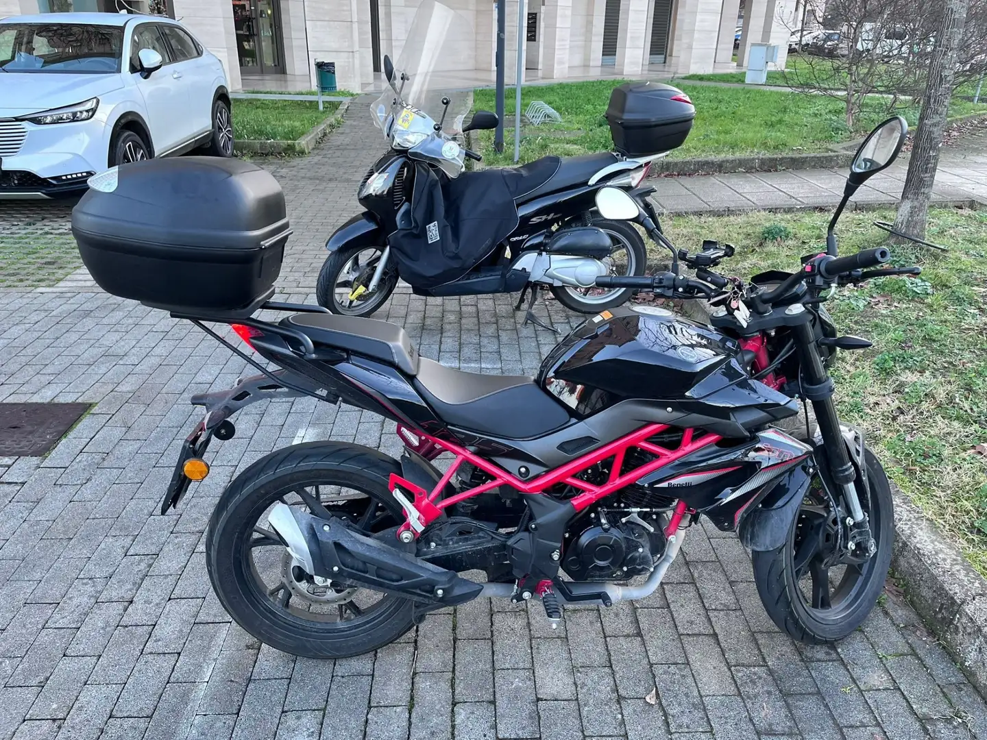 Benelli BN 125 Negro - 2
