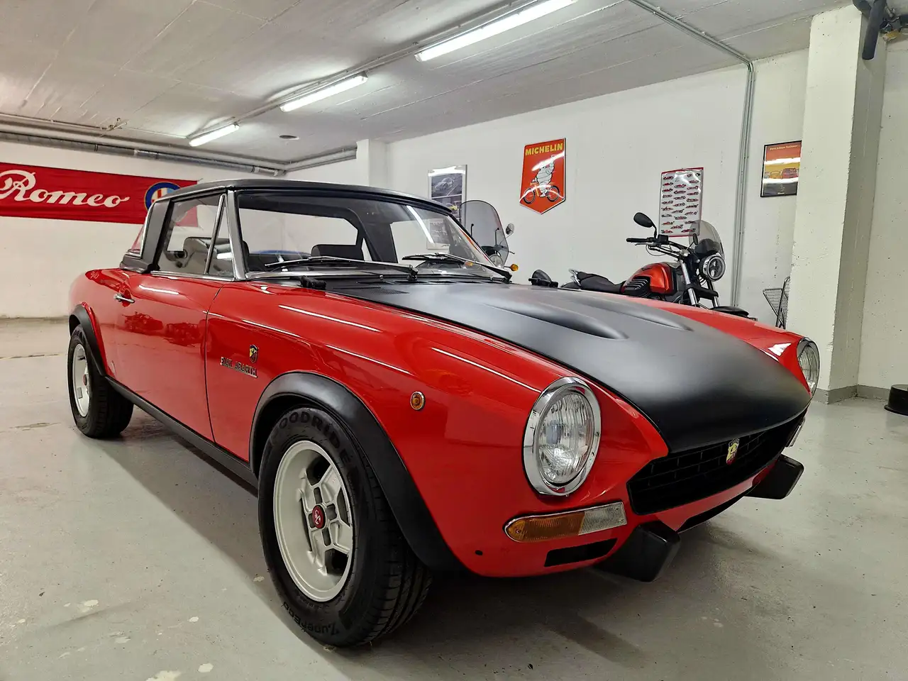 Fiat 124 Spider 124 Abarth Rally Replika, foto 4