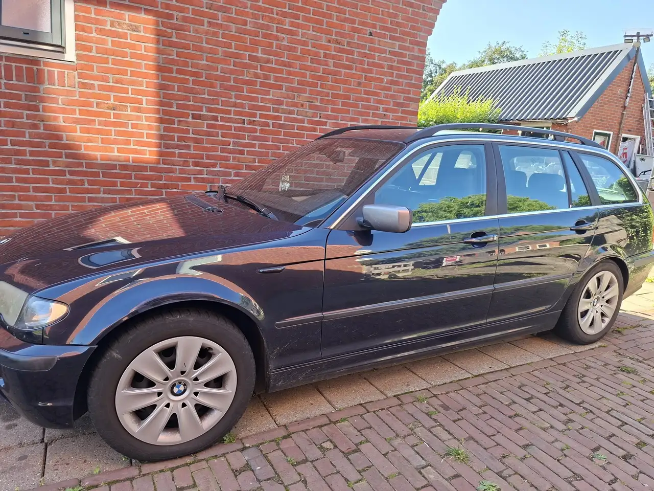BMW 330