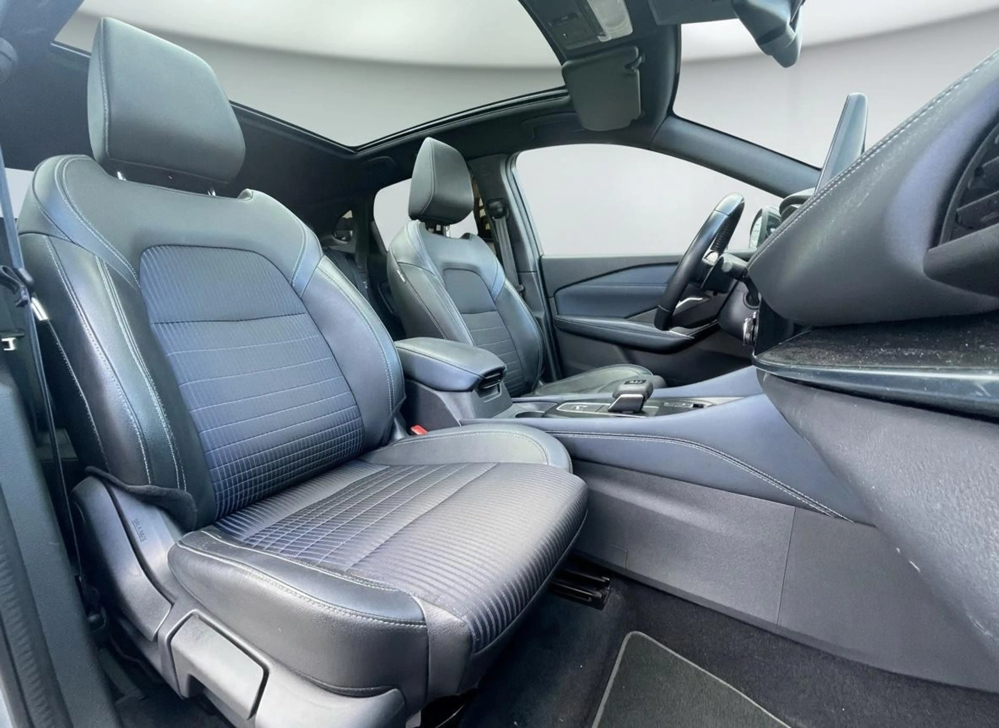 Nissan Qashqai 1.3 MHEV Xtronic Tekna Plus — photo 18