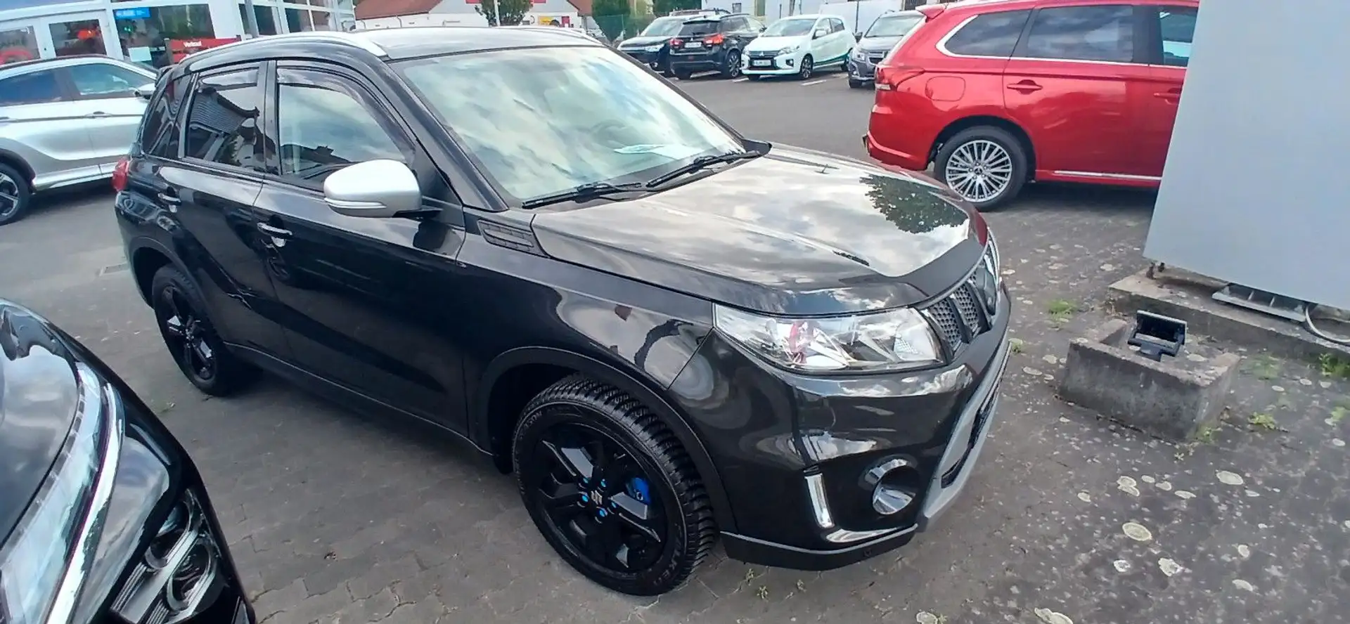 Suzuki Vitara Suzuki Vitara 1.4 Benzin. 4x4 Allrad. Top Zustan Schwarz - 1