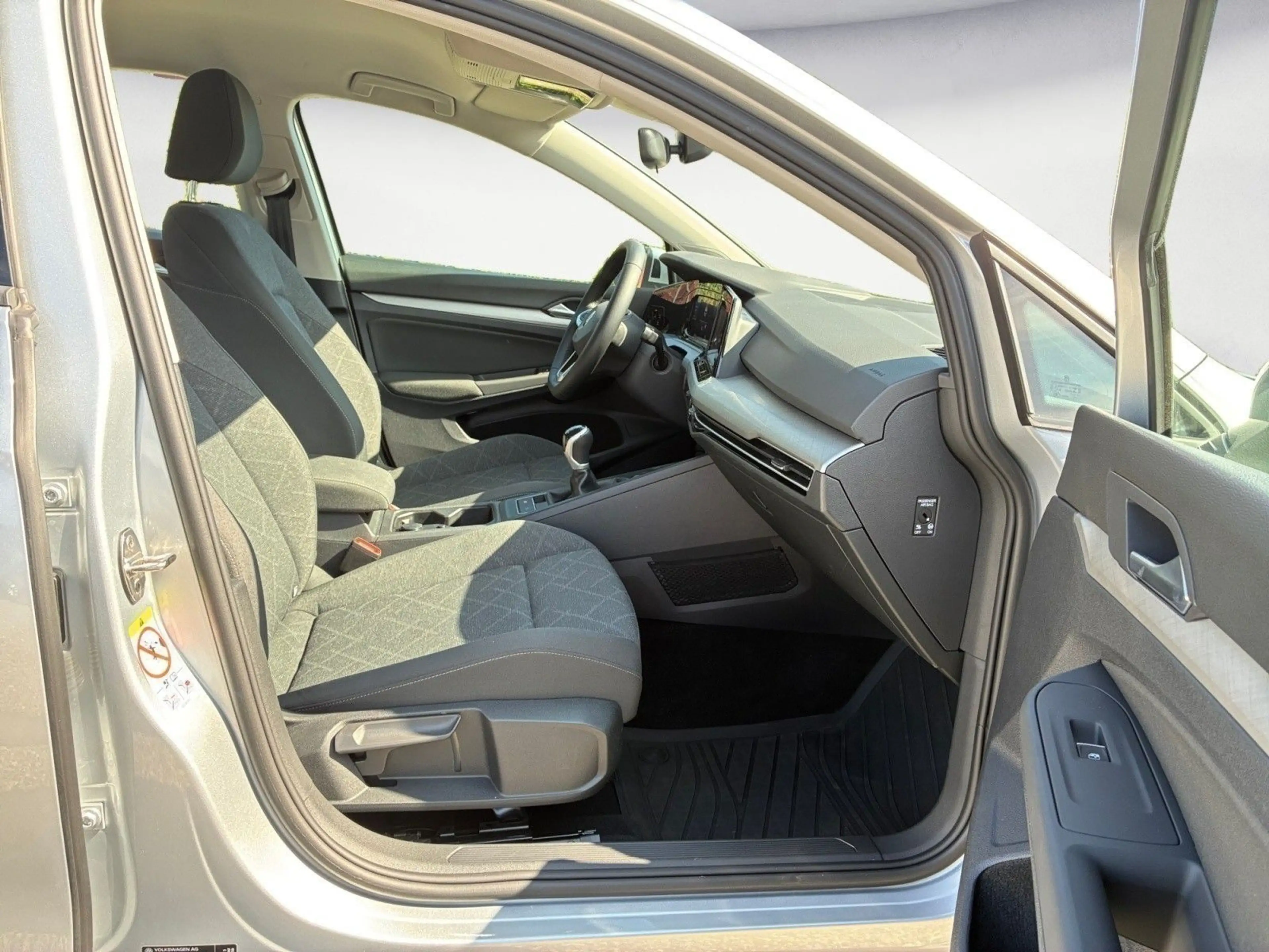 Volkswagen Golf 2,0 TDI ACC*CARPLAY*TEMPOMAT*KAMERA*PDC*LED — photo 4
