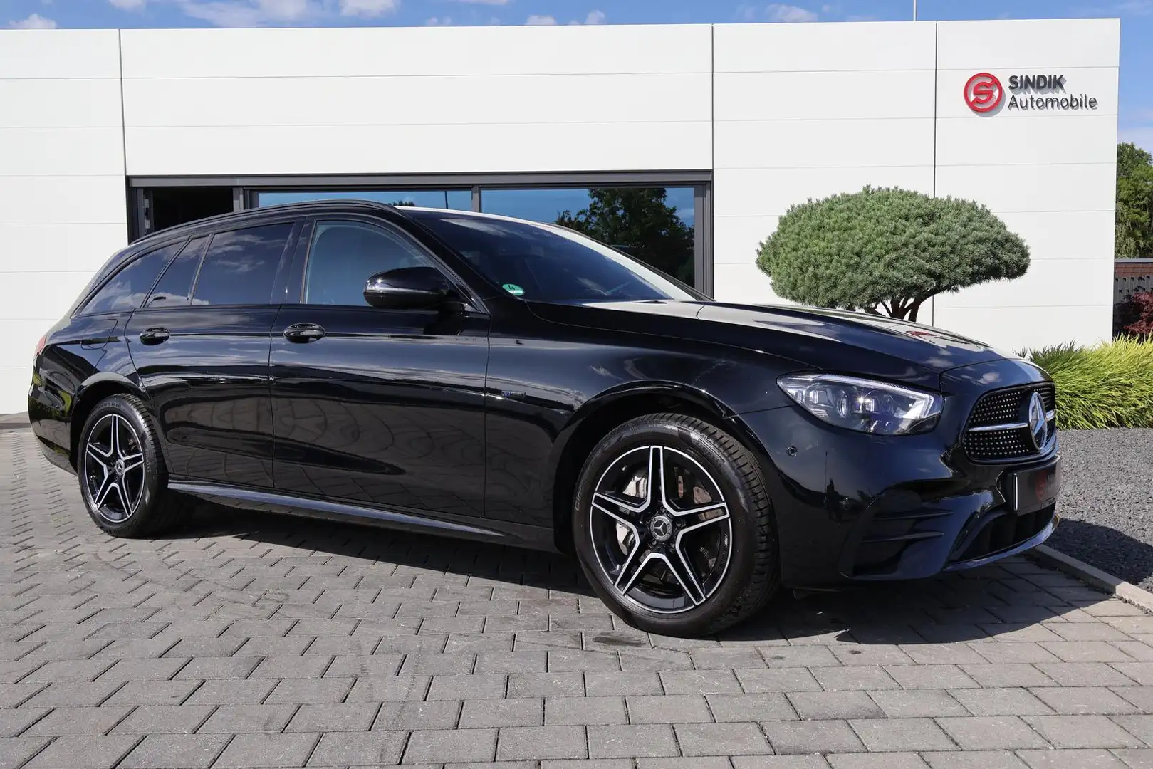 Mercedes-Benz E 300 de T 4M AMG-NightPk-AHK-Kamera-Widescreen Schwarz - 2