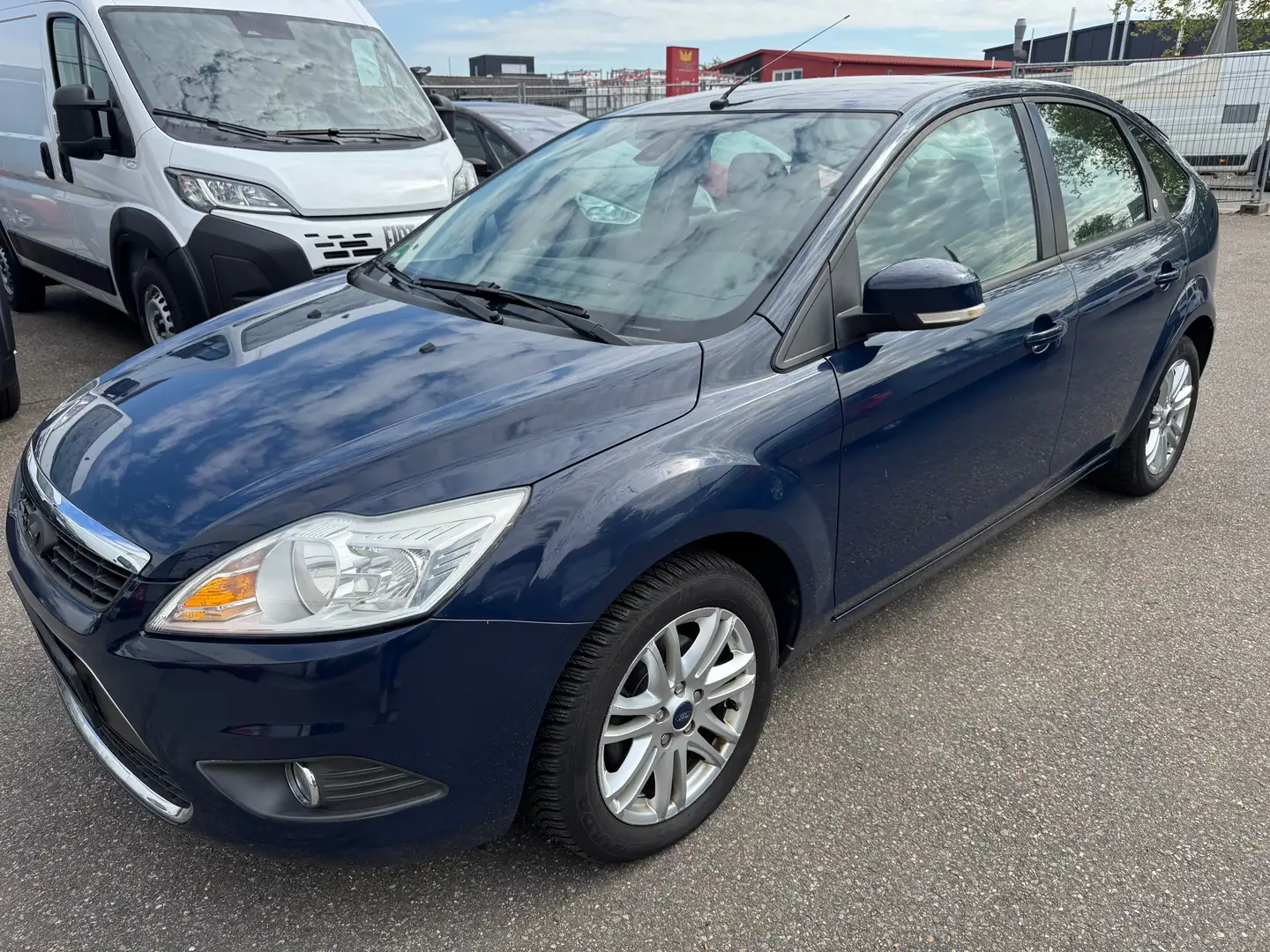 Ford Focus Ghia TÜV Neue Bleu - 2