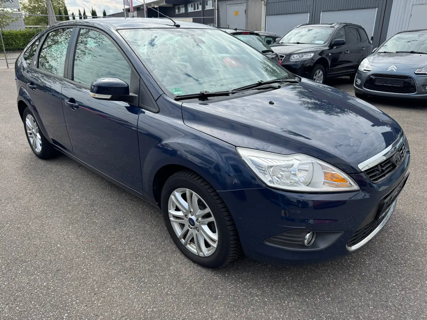 Ford Focus Ghia TÜV Neue Bleu - 1