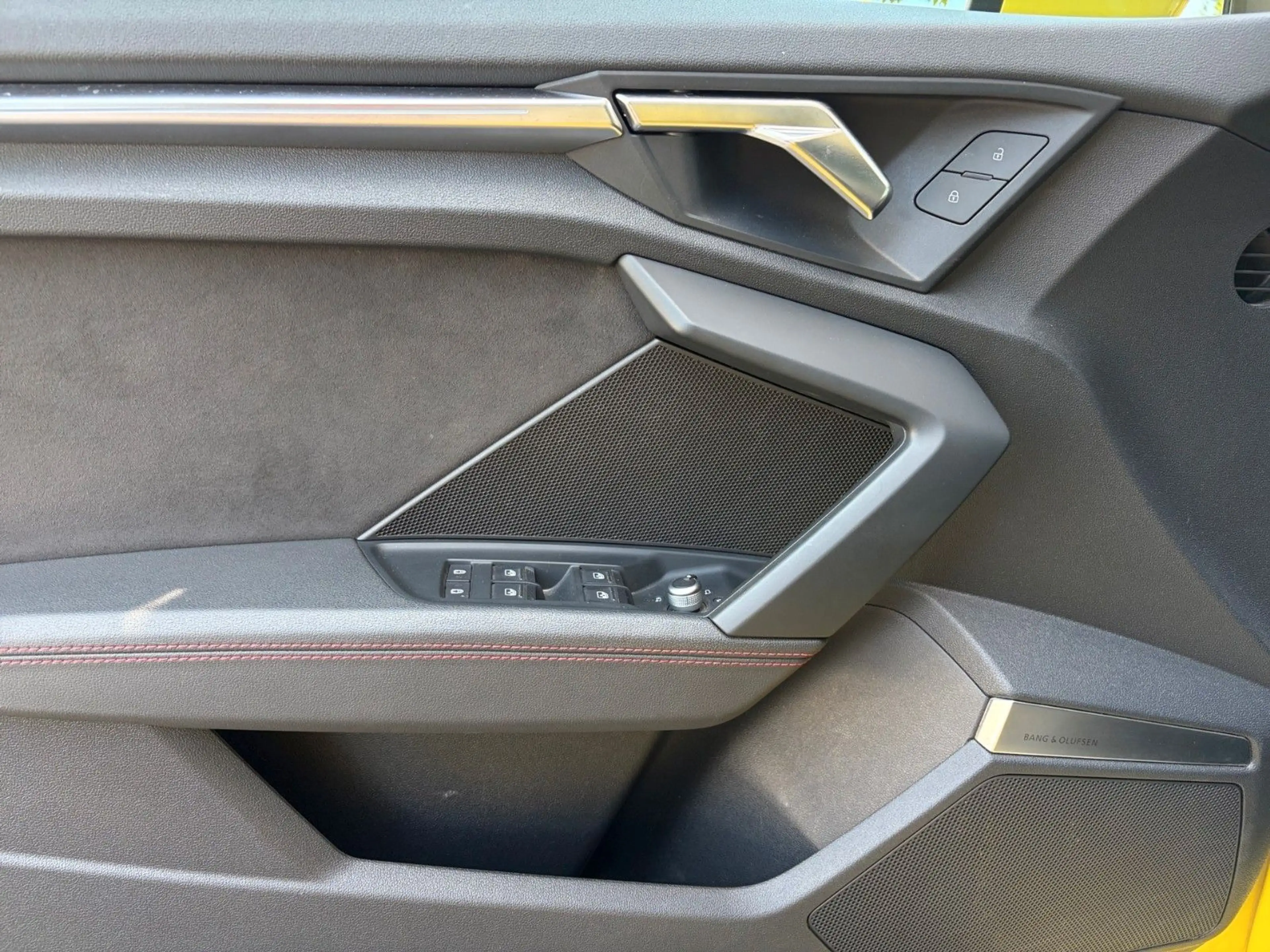 Audi RS3 Sportback *Keramik,Carbon,B&O,RS-Performanc* — photo 12