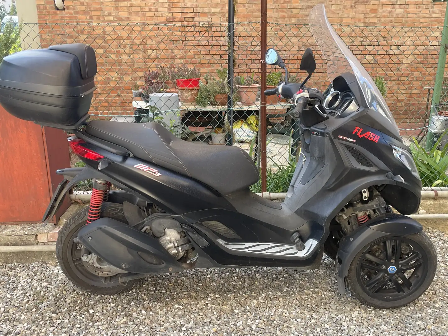Piaggio MP3 300 hpe sport - 1