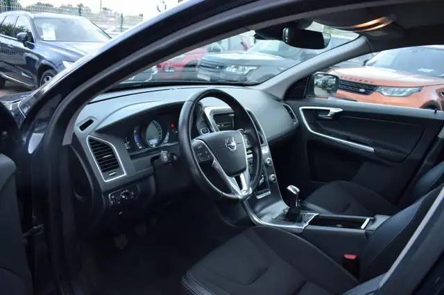 Volvo XC60 view 12