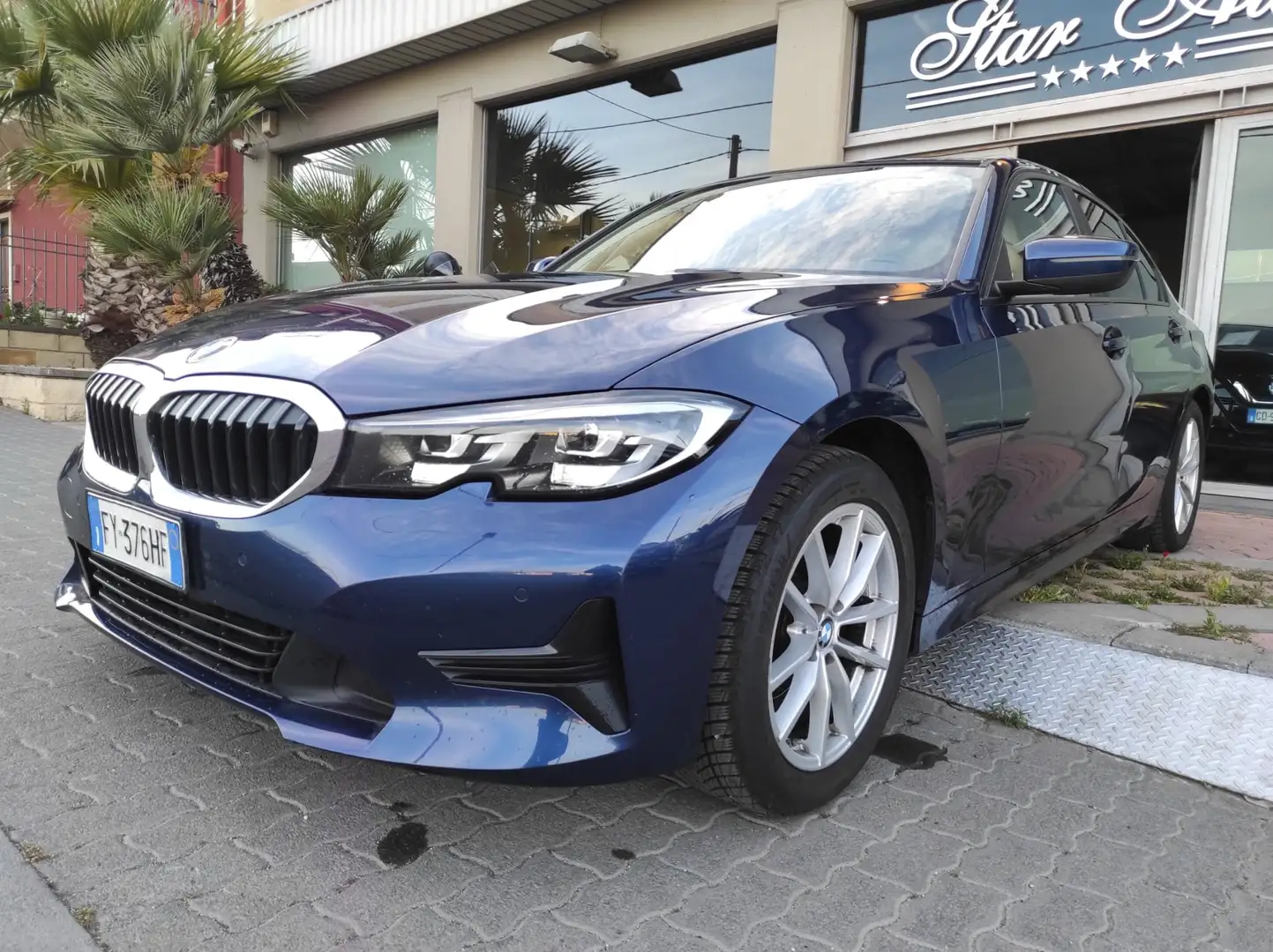 BMW 318 d Business Advantage auto Blauw - 2