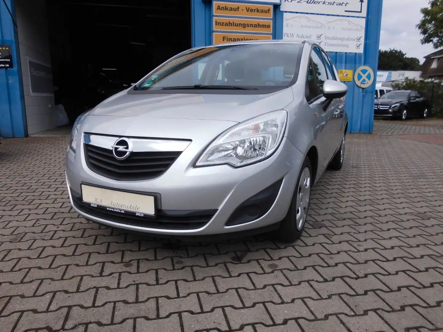 Opel Meriva B Edition Silber - 1