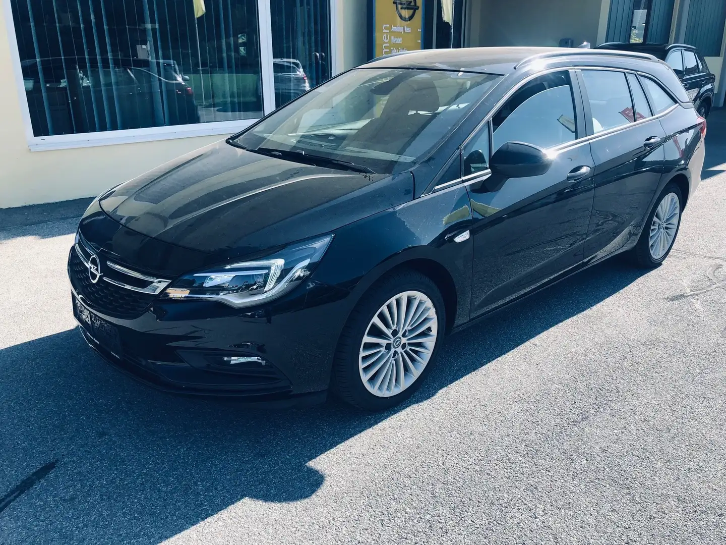 Opel Astra Sports Tourer Edition Noir - 1