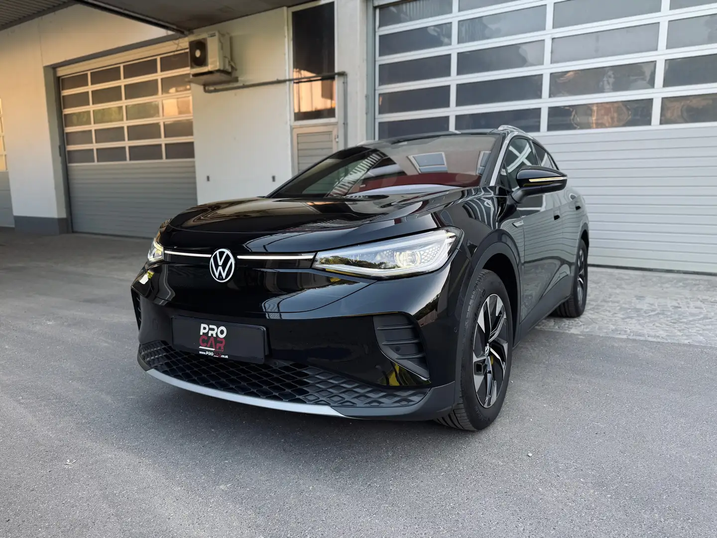 Volkswagen ID.4 Pro 77kWh *GARANTIE bis 10/2028 / VOLLAUSSTATTUNG* Schwarz - 1