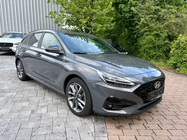 Hyundai i30 cw Advantage NAVI+AUTO+WR+ALU+KAMERA