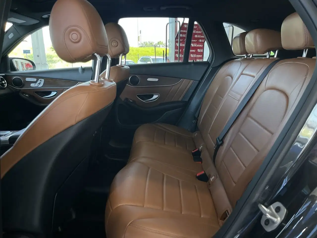 Mercedes-Benz GLC снимка Mercedes-Benz GLC
