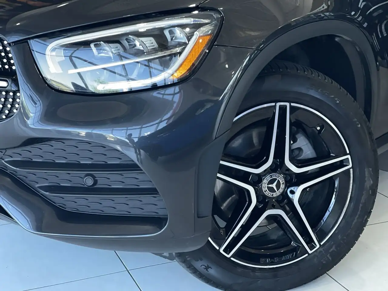 Mercedes-Benz GLC снимка Mercedes-Benz GLC