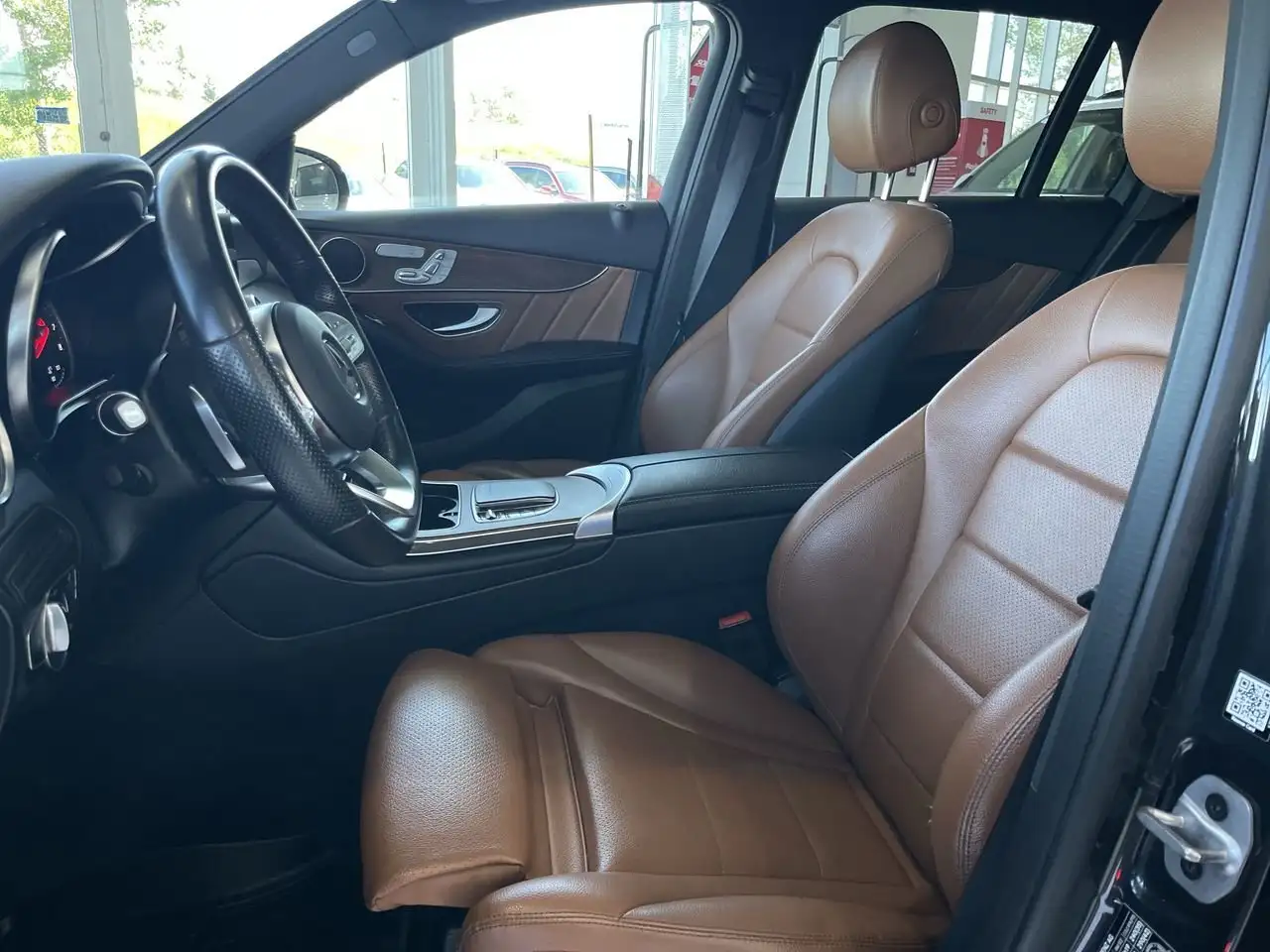 Mercedes-Benz GLC снимка Mercedes-Benz GLC