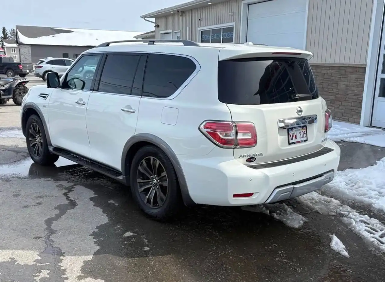 Nissan Armada снимка Nissan Armada