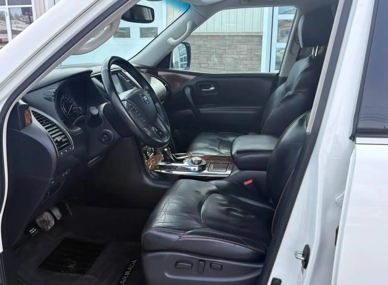 Nissan Armada снимка Nissan Armada