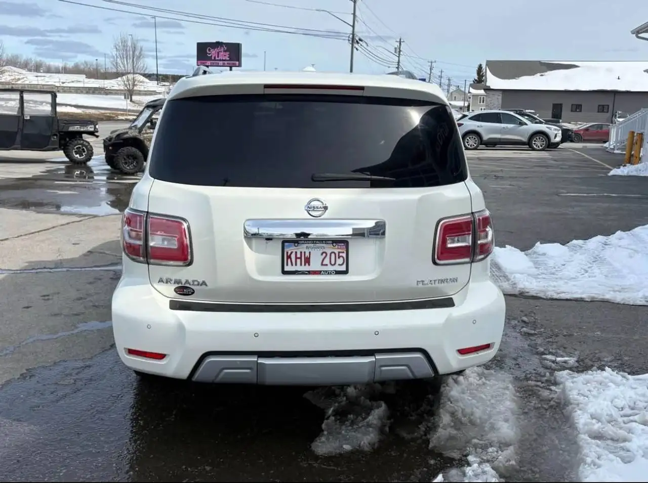 Nissan Armada снимка Nissan Armada