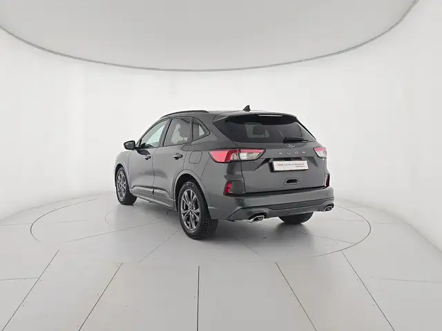 Ford Kuga view 3