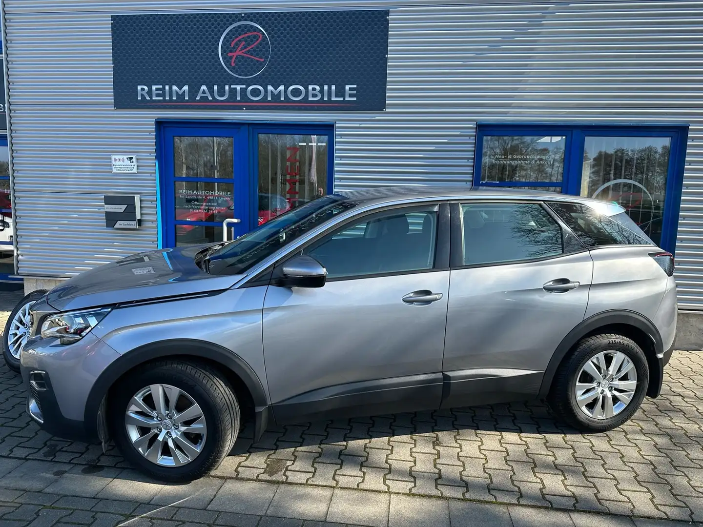 Peugeot 3008 1.2 "Active" *NAVI*DAB*SHZ*1-HAND*8xCAR-PLAY*DAB* Grijs - 2