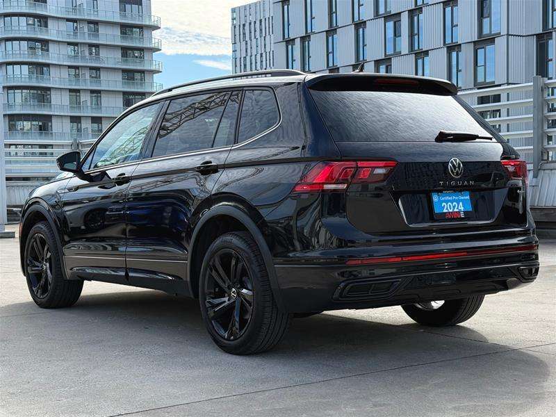 2024 Volkswagen Tiguan Comfortline R-Line Black 2.0T 8sp at w/Tip 4M — снимка 1