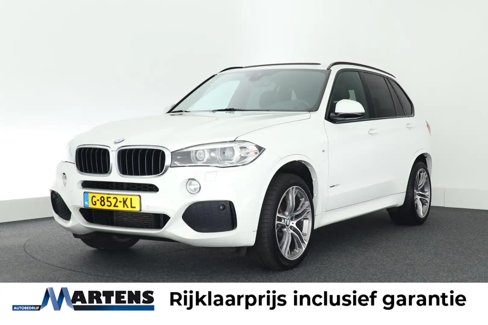 BMW X5 xDrive30d 259pk High Executive M-Sport Panoramadak Wit - 1