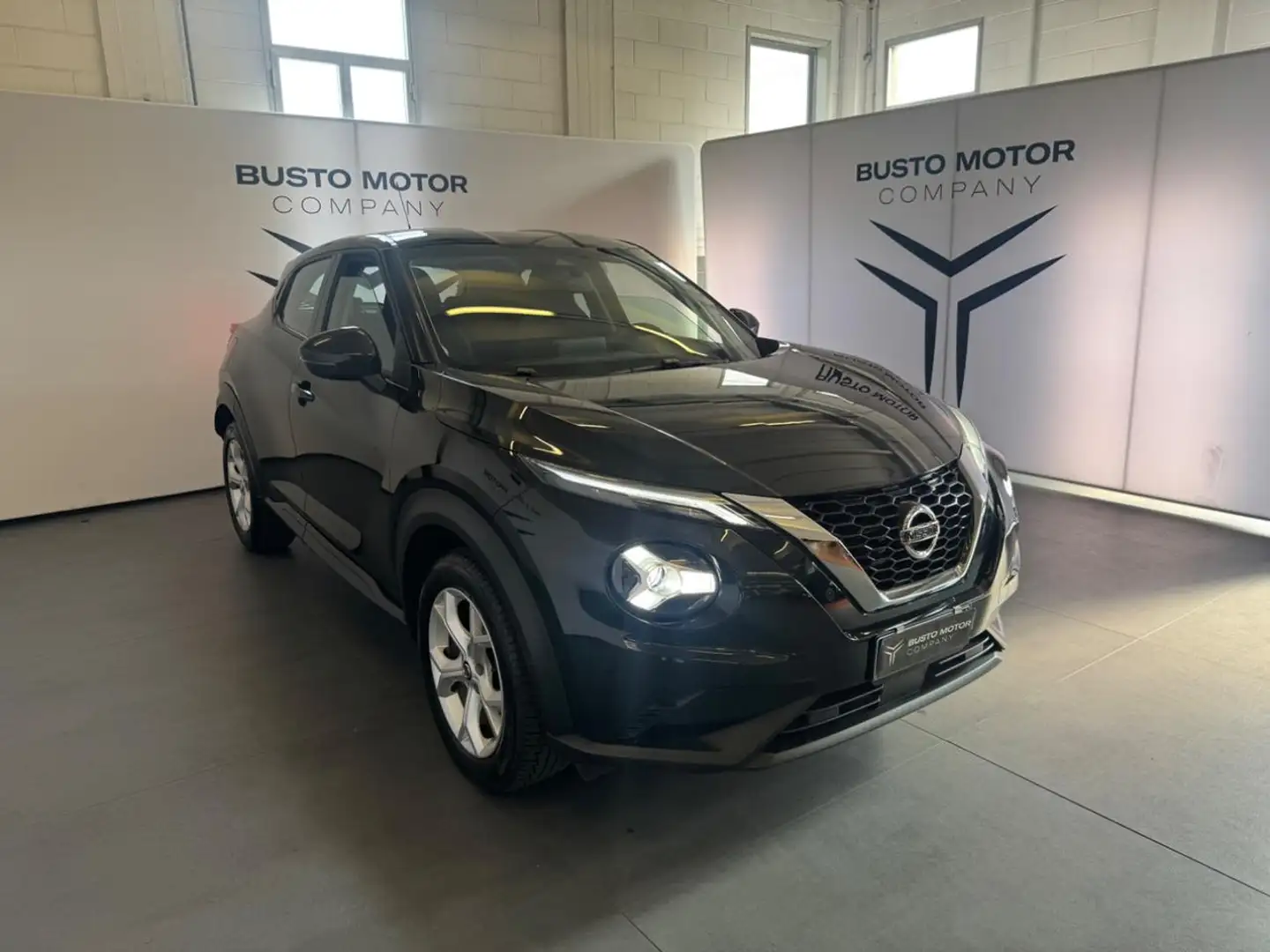 Nissan Juke 1.0 DIG-T 114 CV N-Connecta 10 ANNI GARANTITA Nero - 1