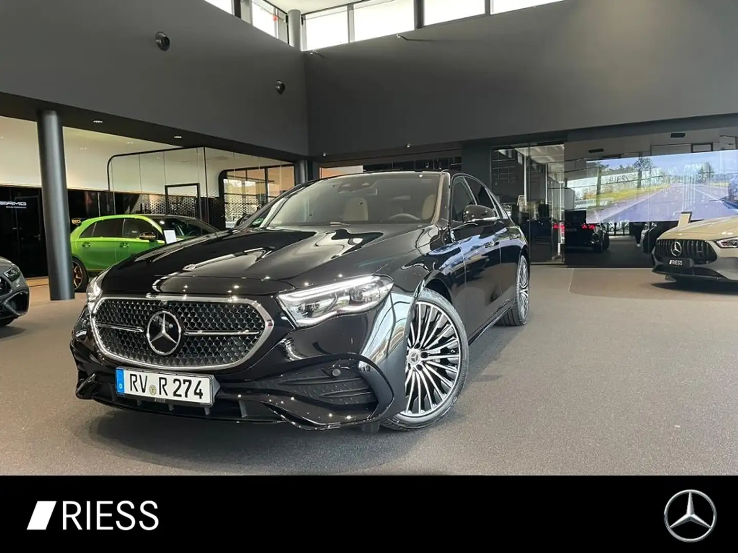 Mercedes-Benz E 200 Limousine 360 ACC AUT Bel.Sitz DynLicht LM Schwarz - 1