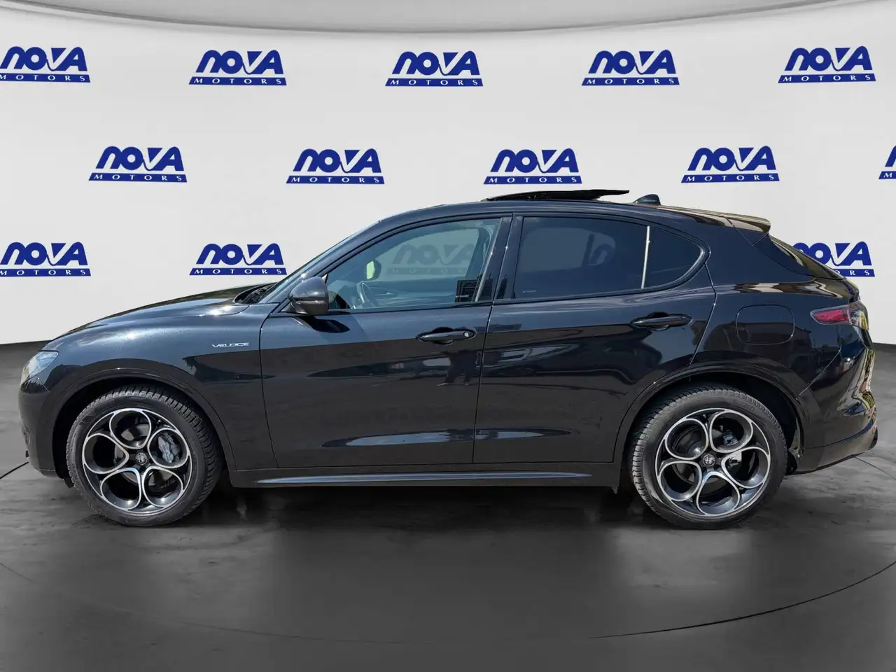 Alfa Romeo Stelvio 2024