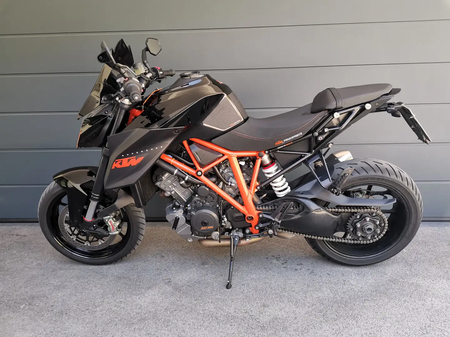 KTM 1290 Super Duke R Siyah - 2