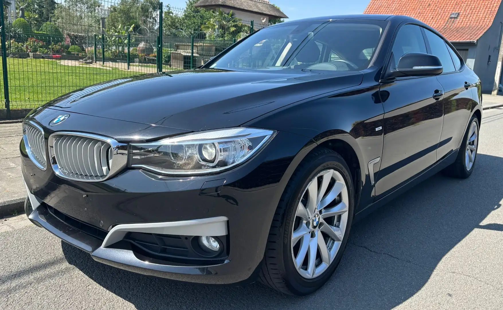 BMW 318 318d GT Aut. Modern Line Zwart - 1