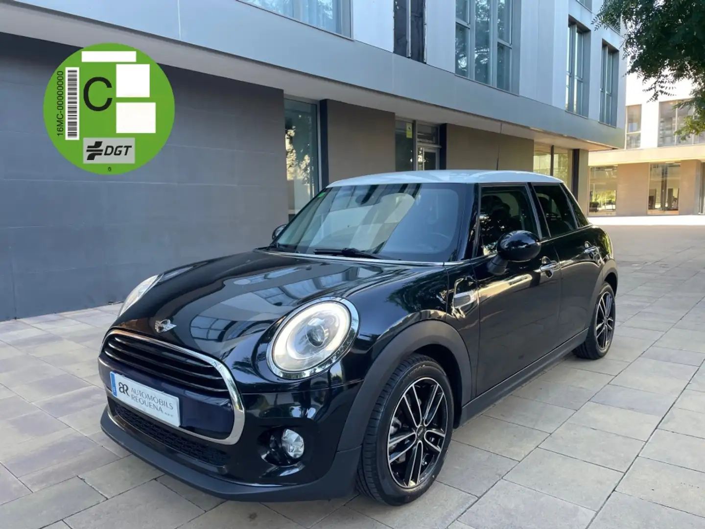 MINI Cooper D Schwarz - 1