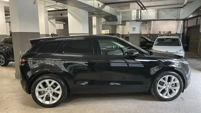Land Rover Range Rover Evoque view 4