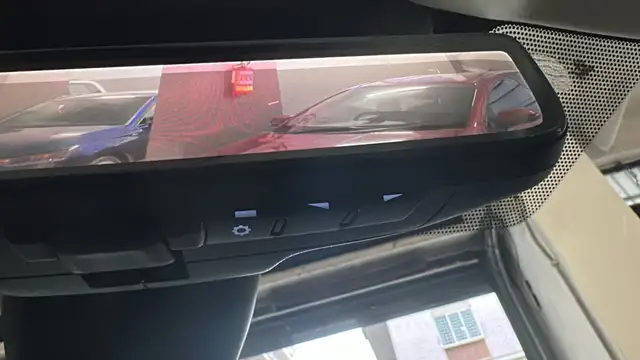 Land Rover Range Rover Evoque view 29