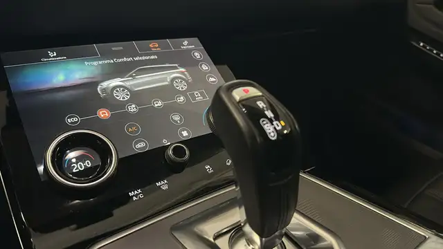 Land Rover Range Rover Evoque view 27