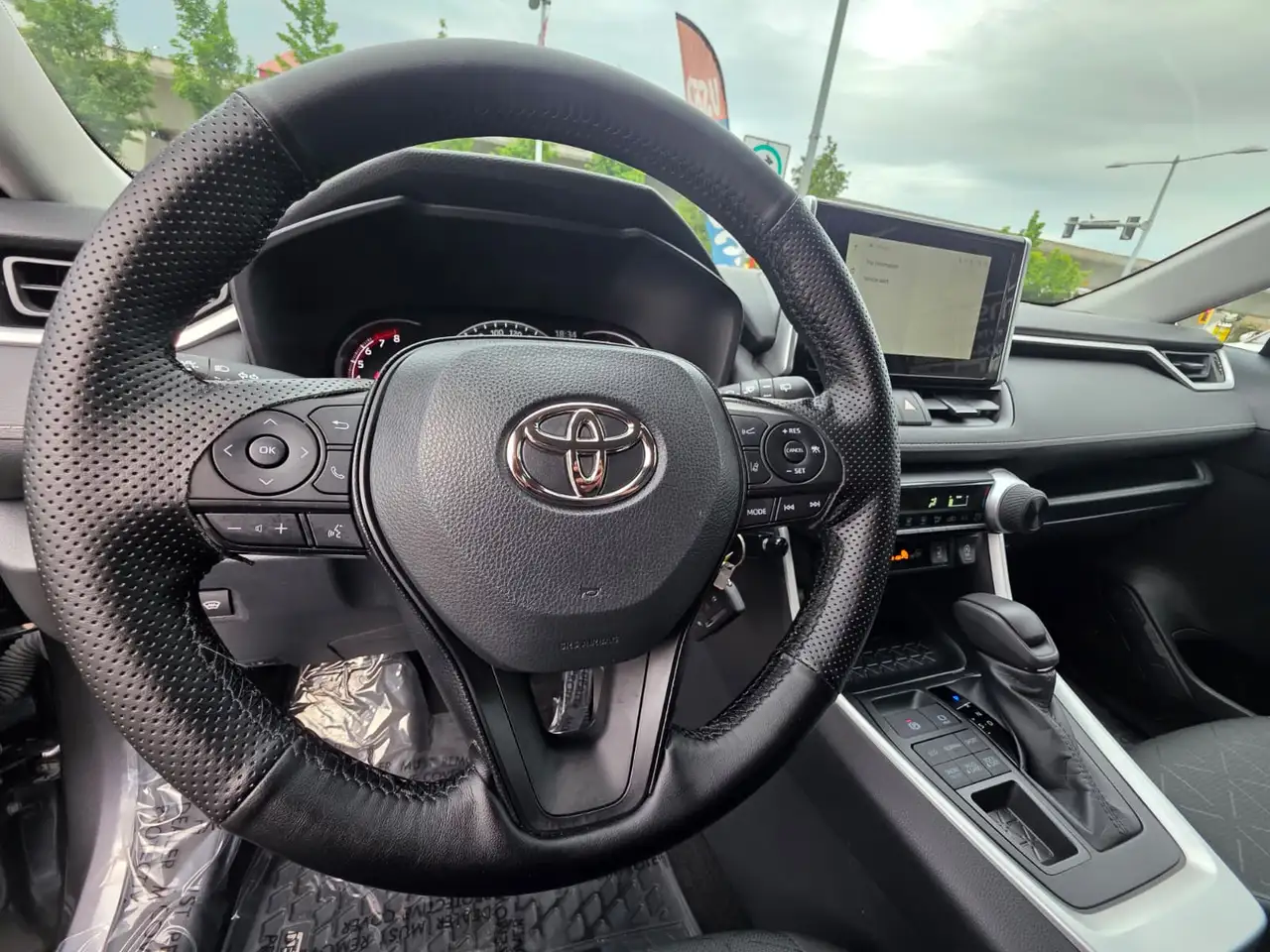 Toyota RAV 4 снимка Toyota RAV 4