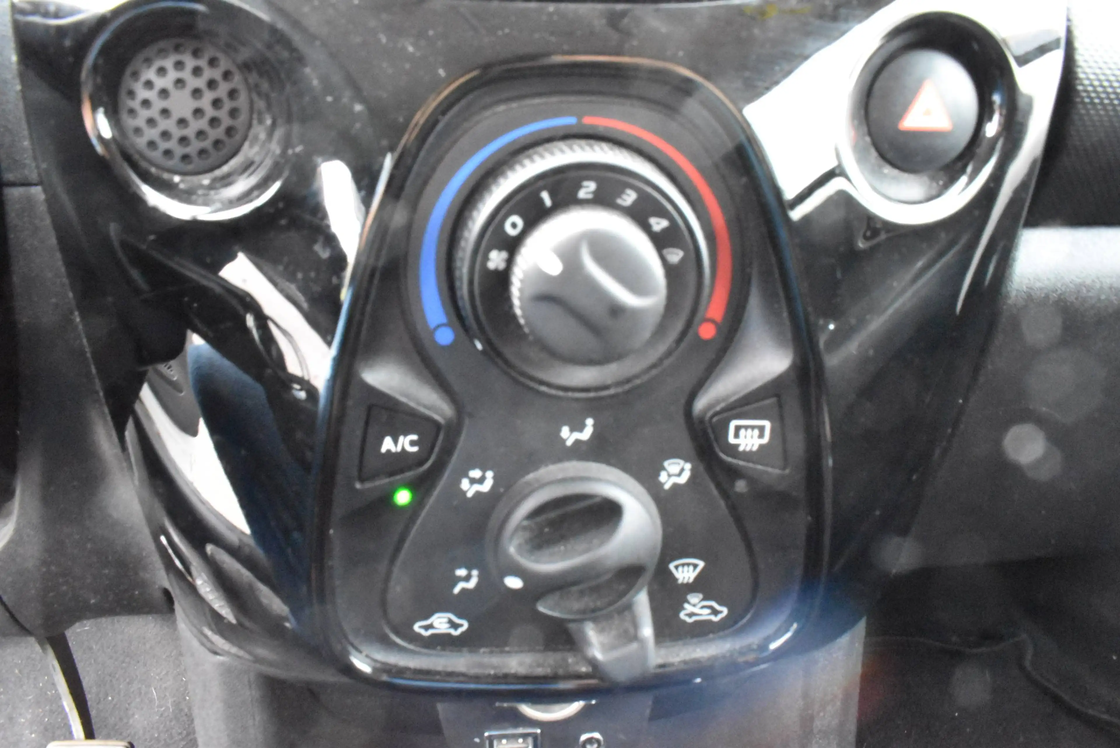 Citroen C1 1.0 VTi Live Airco / CarPlay ***12M GARANTIE*** — photo 11