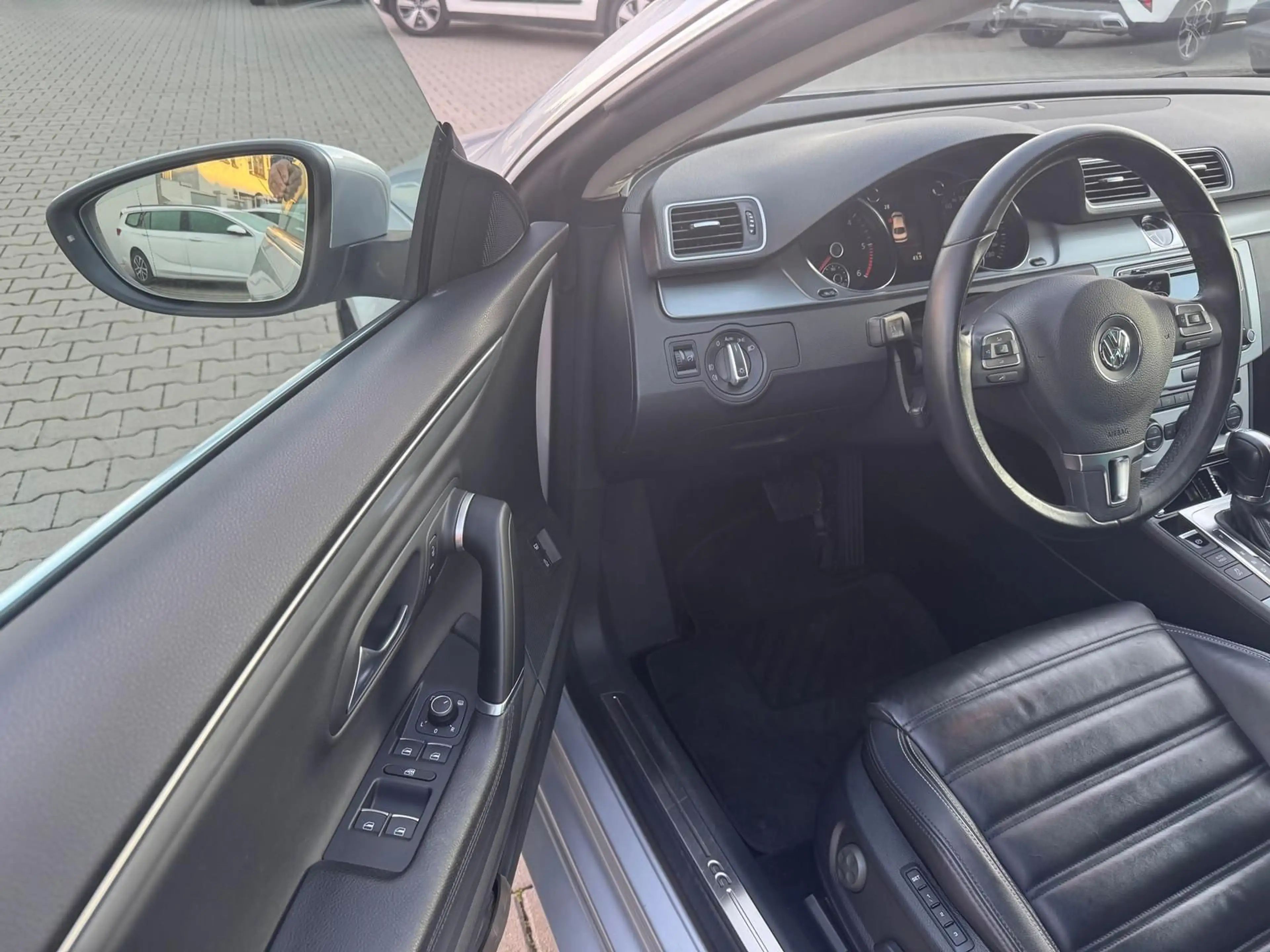 Volkswagen CC 2,0 TDI NEU.ZAHNR/Apple.CarP/MEMORY/18''/BI-X — photo 5
