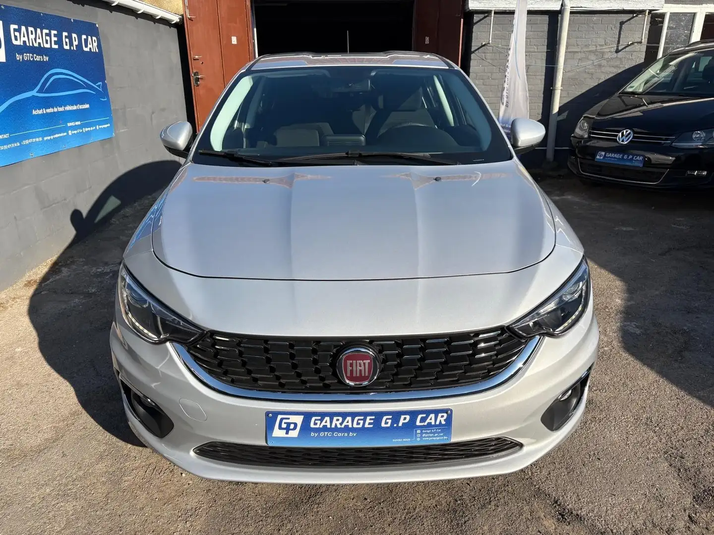 Fiat Tipo 1.4 Turbo Lounge Gris - 2