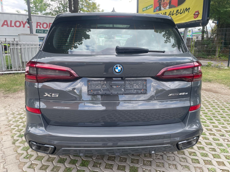 BMW X5 xDrive 45 e M Sport — photo 4