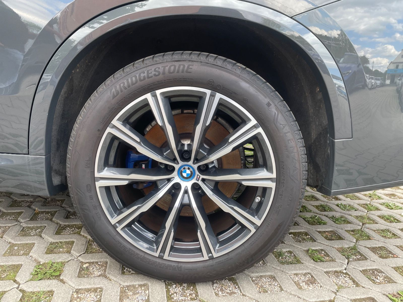 BMW X5 xDrive 45 e M Sport — photo 12
