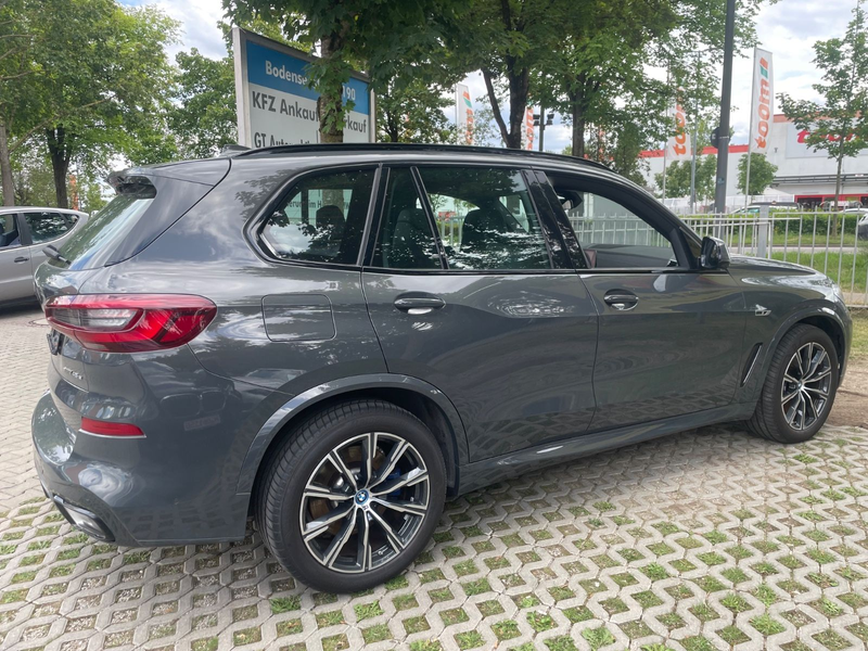 BMW X5 xDrive 45 e M Sport — photo 8