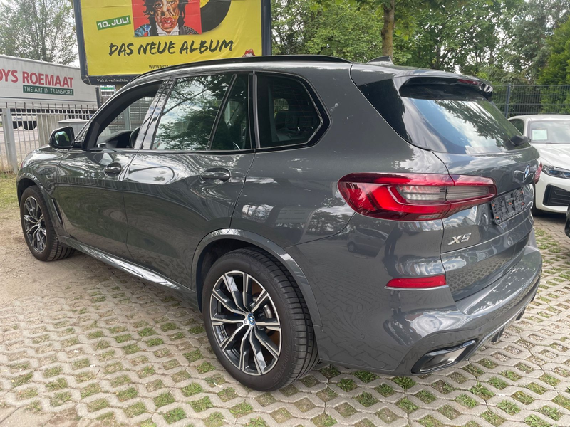 BMW X5 xDrive 45 e M Sport — photo 3