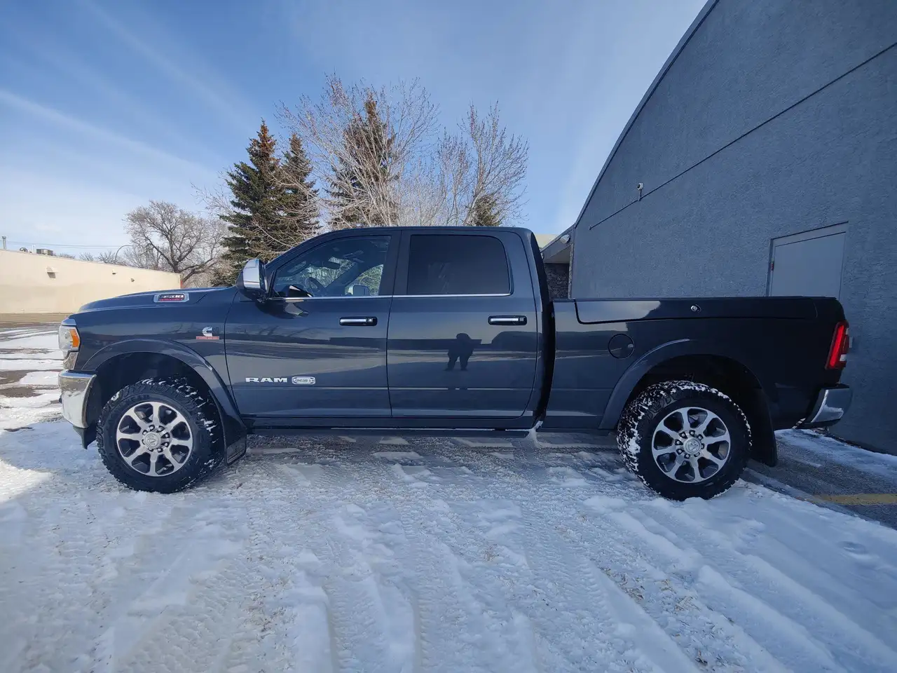 RAM 3500 снимка RAM 3500