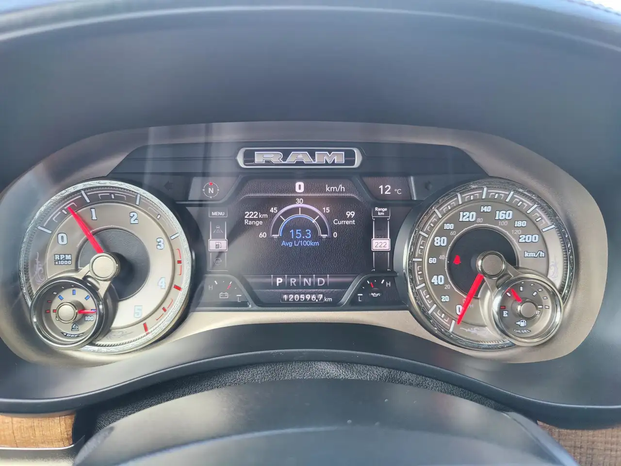RAM 3500 снимка RAM 3500